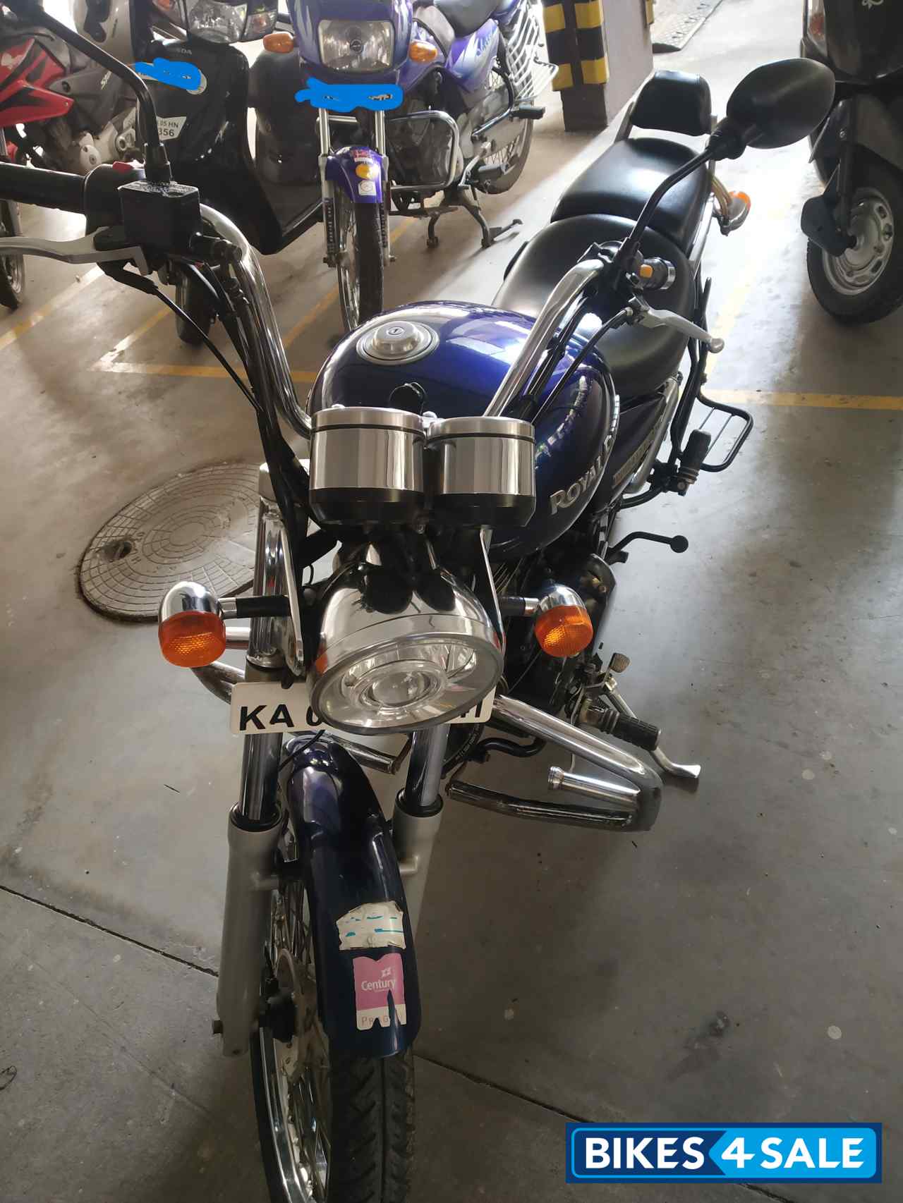 Blue Royal Enfield Thunderbird 350
