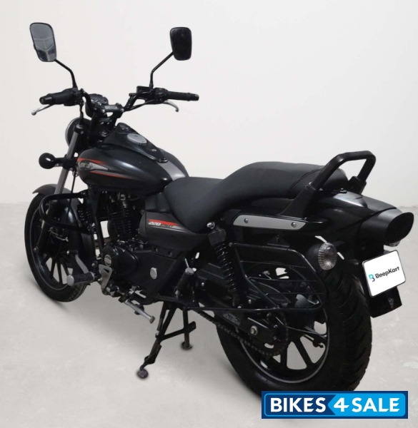 Bajaj Avenger Street 220