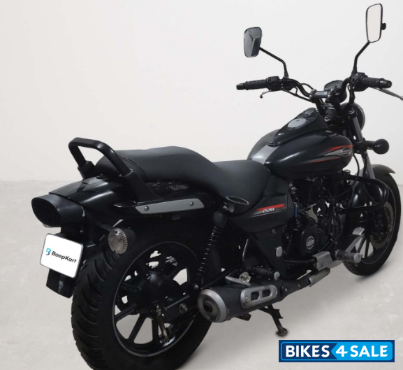 Bajaj Avenger Street 220
