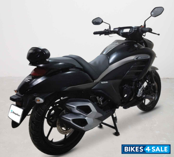 Suzuki Intruder 150