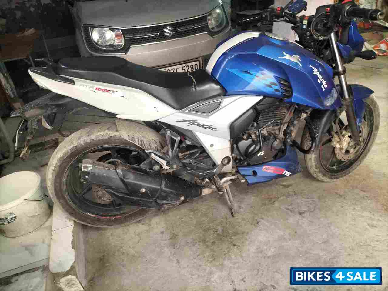 TVS Apache RTR 160 4V