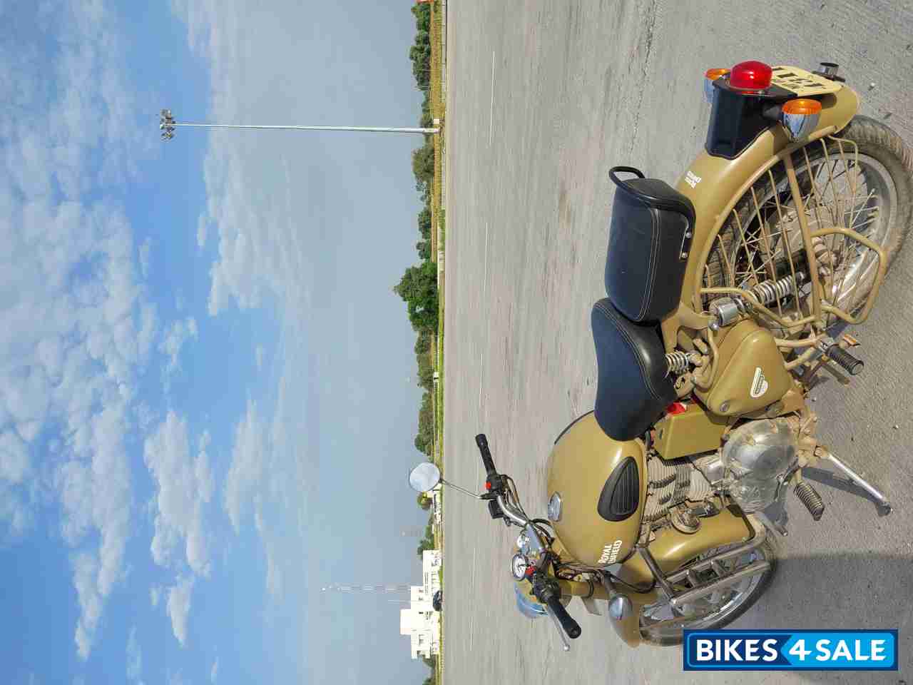 Army Colour Royal Enfield Classic Desert Storm Army Colour Royal Enfield Classic Desert Storm