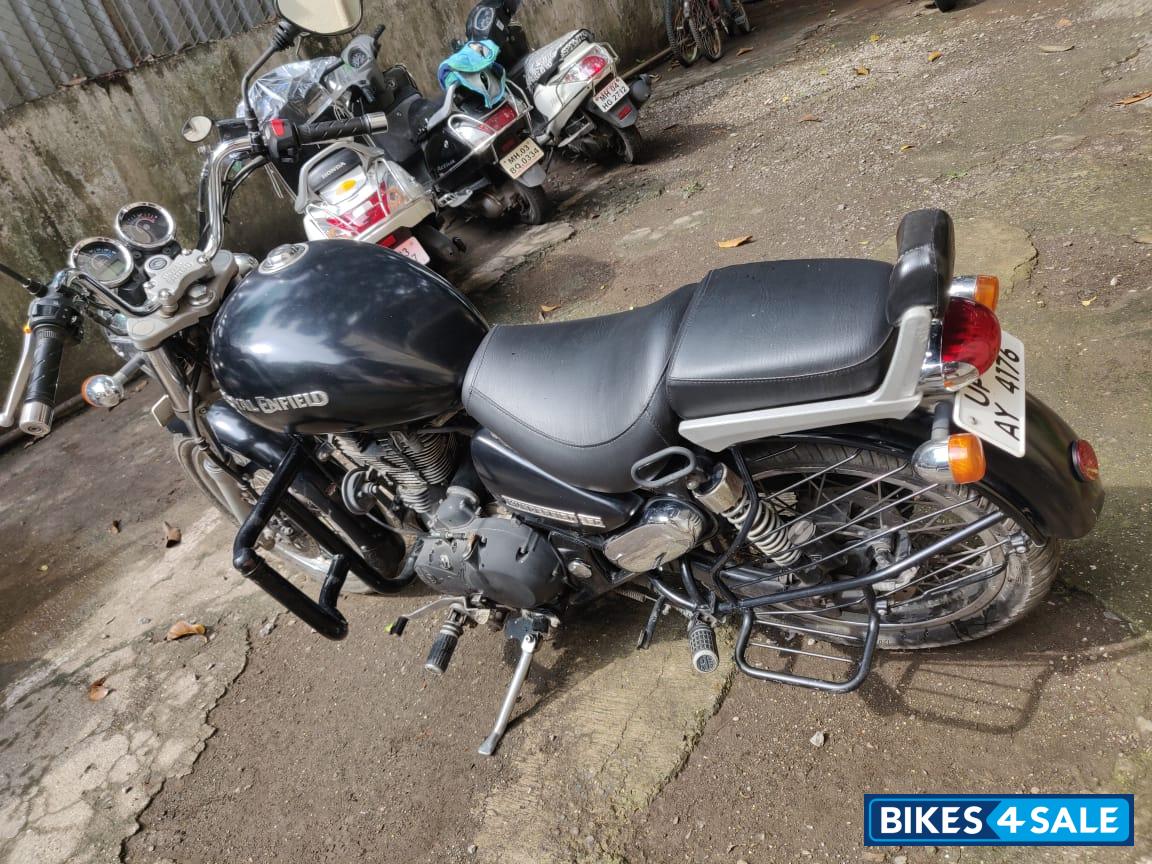 Matte Black Royal Enfield Thunderbird 350 Matte Black Royal Enfield Thunderbird 350