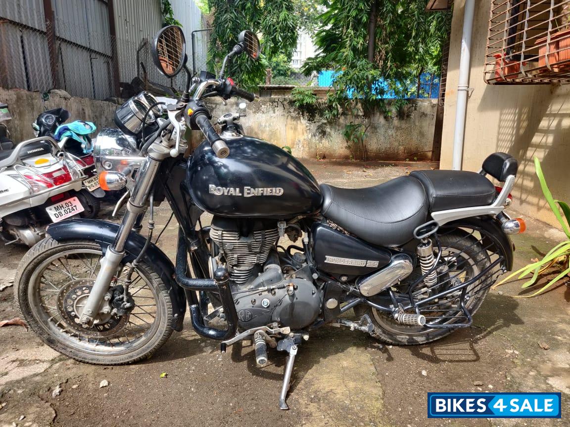 Matte Black Royal Enfield Thunderbird 350 Matte Black Royal Enfield Thunderbird 350