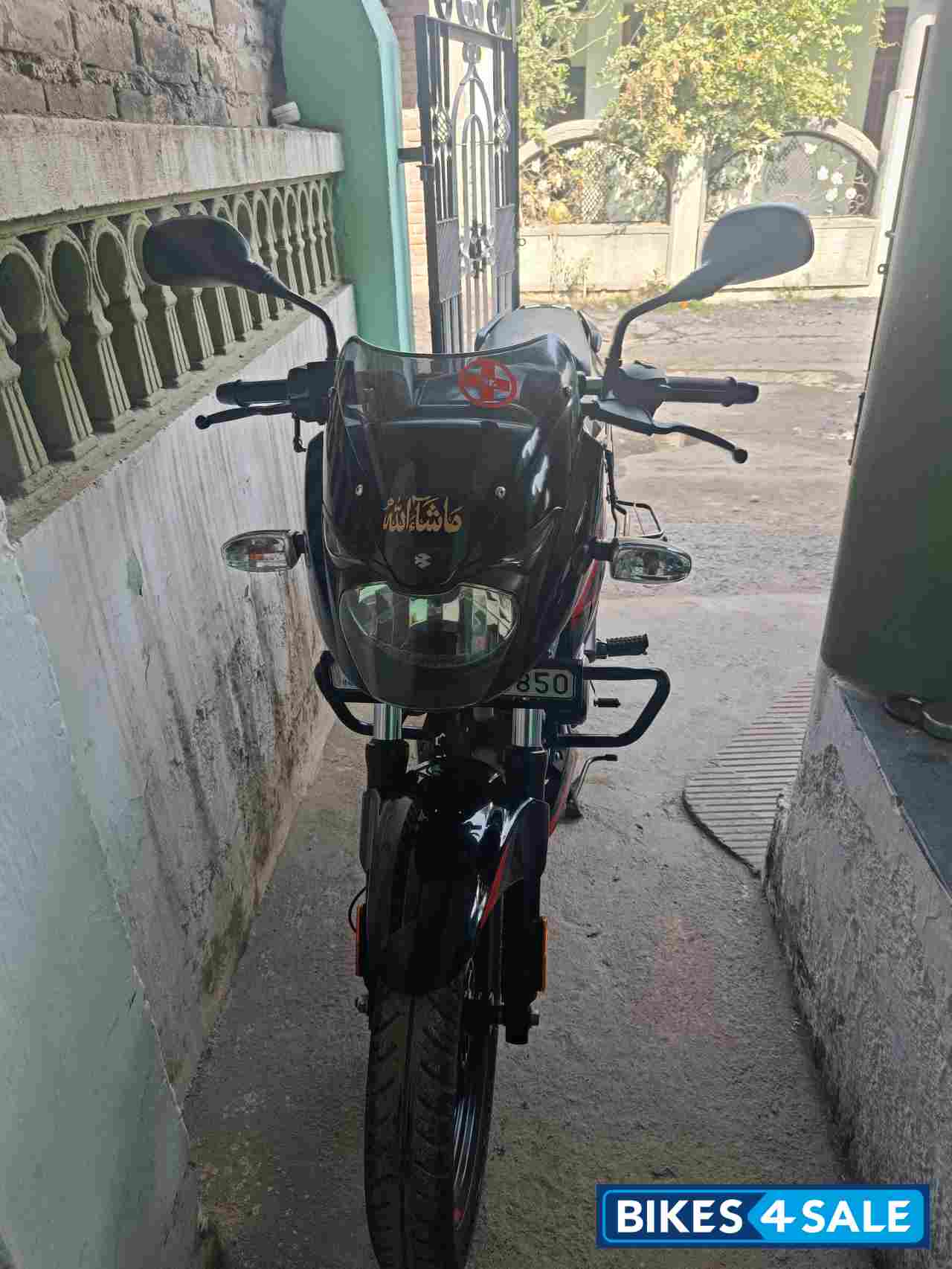 Ebony Blk Red Dkl Bajaj Pulsar 180 DTSi