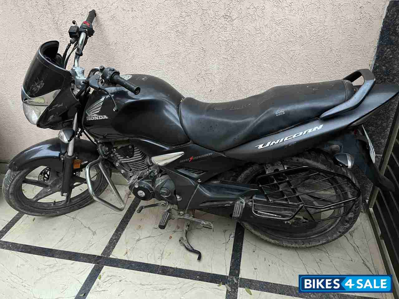 Grey Honda Unicorn