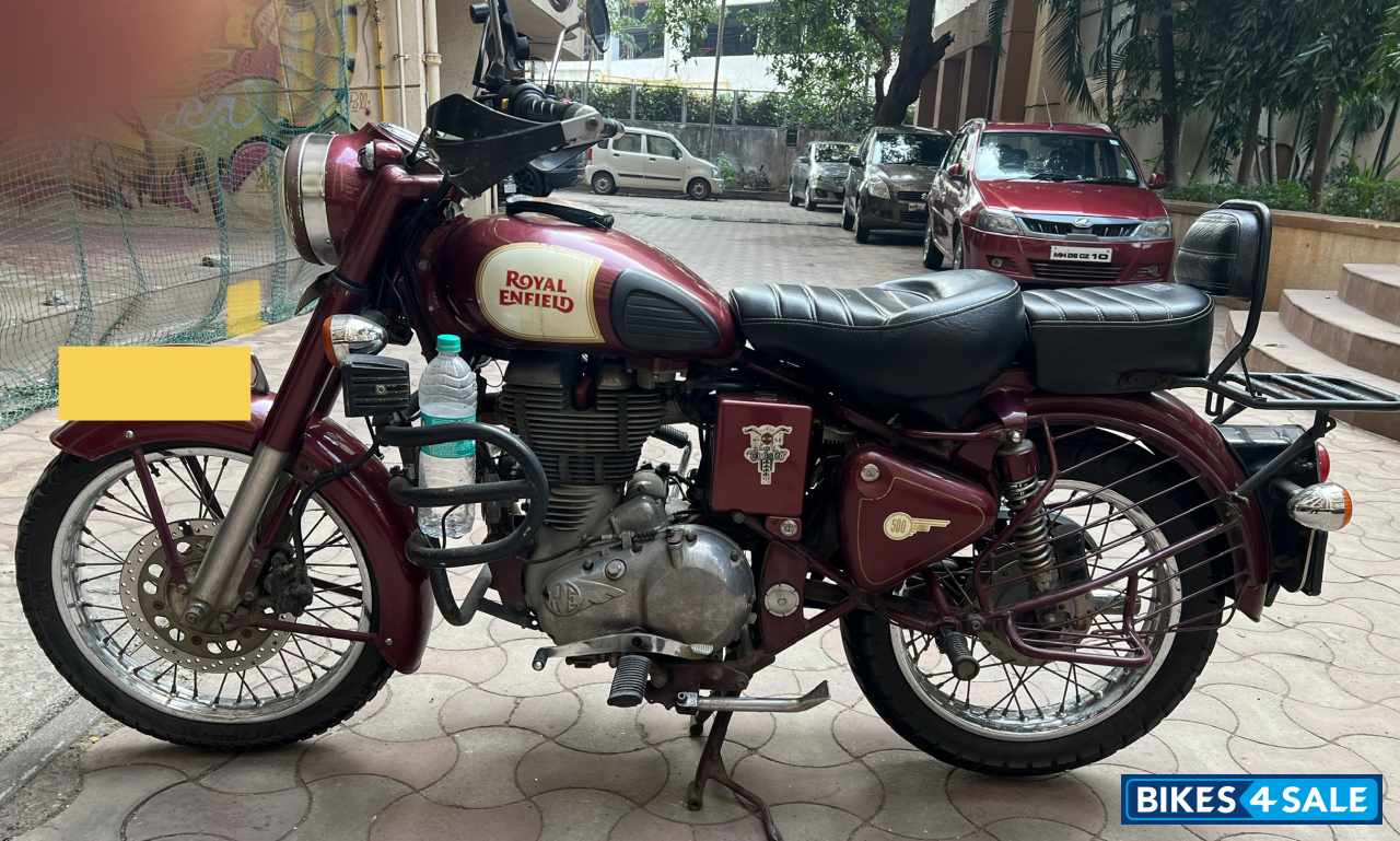 Maroon Royal Enfield Classic 500 Maroon Royal Enfield Classic 500