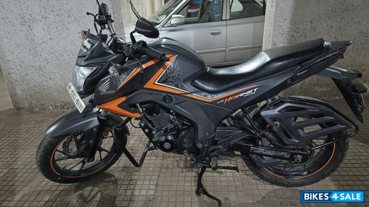 Black Honda CB Hornet 160R