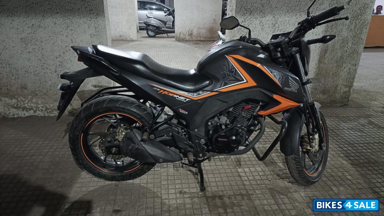 Black Honda CB Hornet 160R