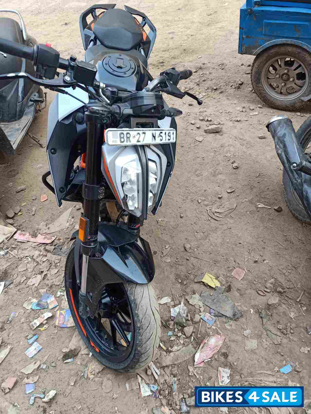 Black,silver KTM Duke 250