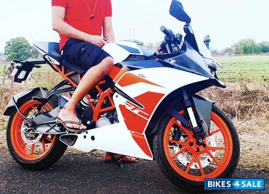 Orange And White KTM RC 200 2019