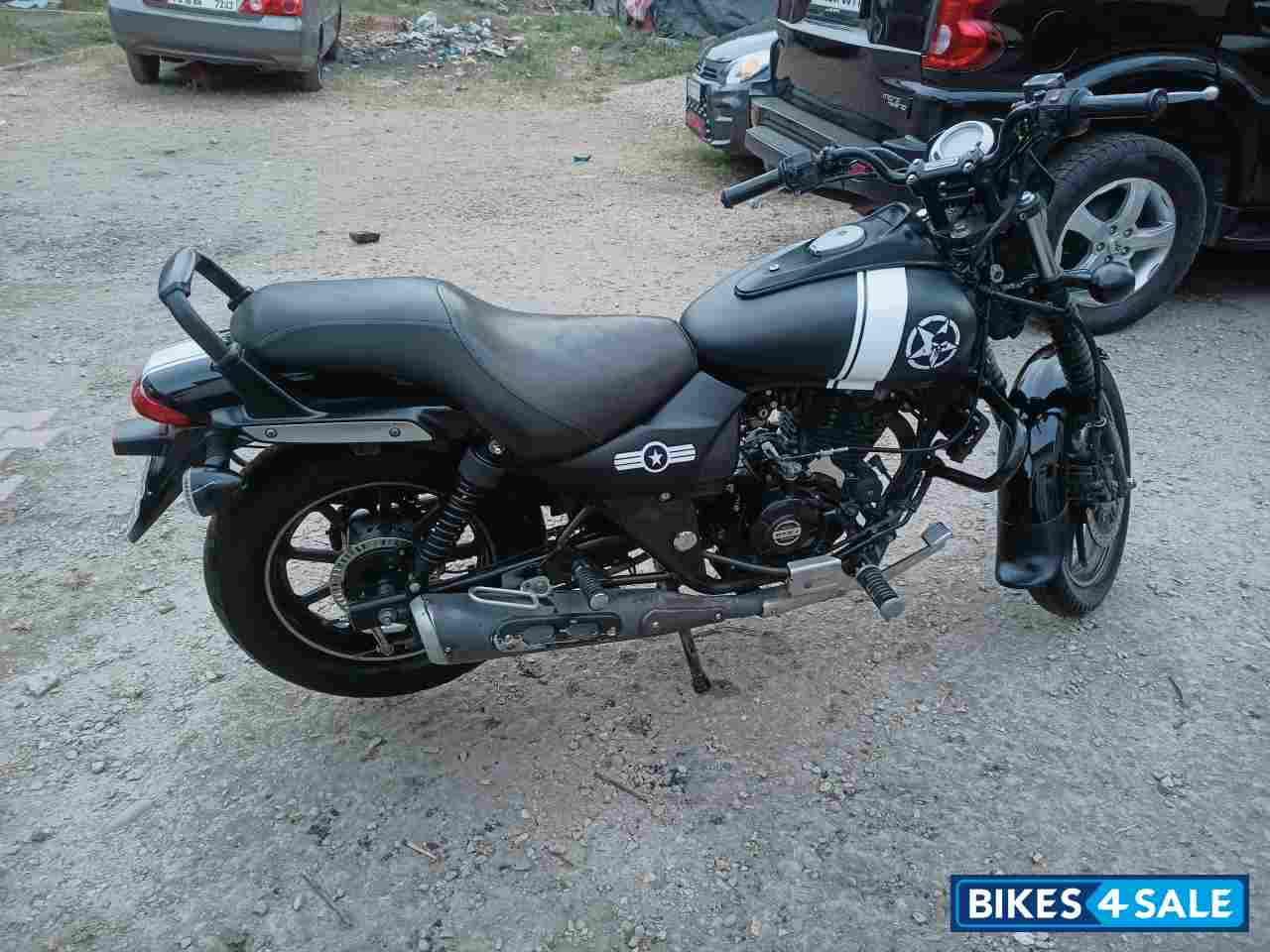 Bajaj Avenger Street 220