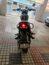 Yezdi Scrambler Dual Tone