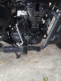 Royal Enfield Classic Stealth Black