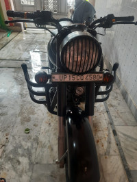 Royal Enfield Classic Stealth Black