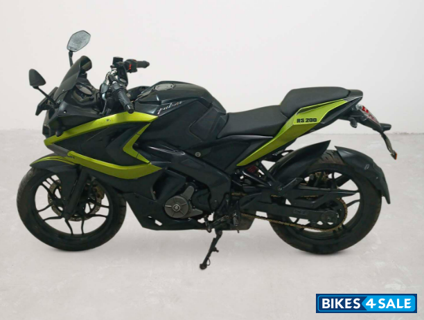 Bajaj Pulsar RS 200