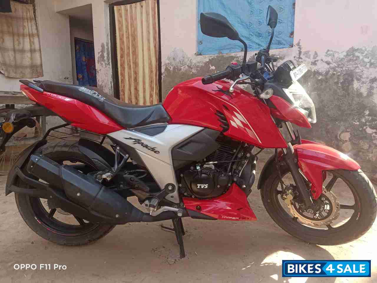 Red TVS Apache RTR 160 4V BS6