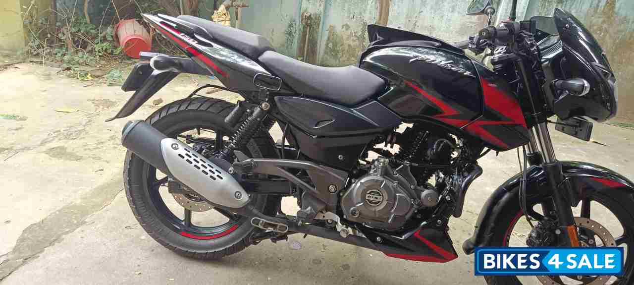 Bajaj Pulsar 150 Twin Disc BS6