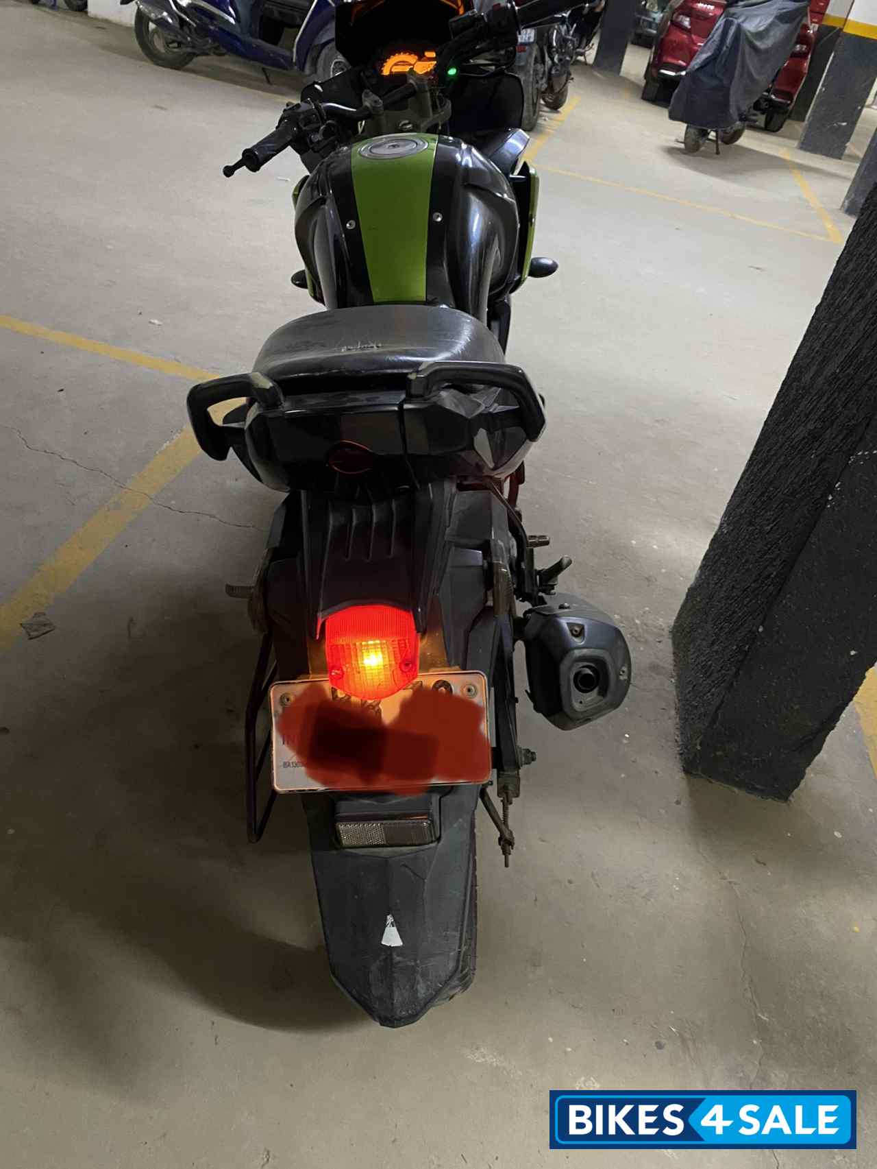 Black And Green Yamaha Fazer