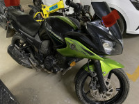 Black And Green Yamaha Fazer