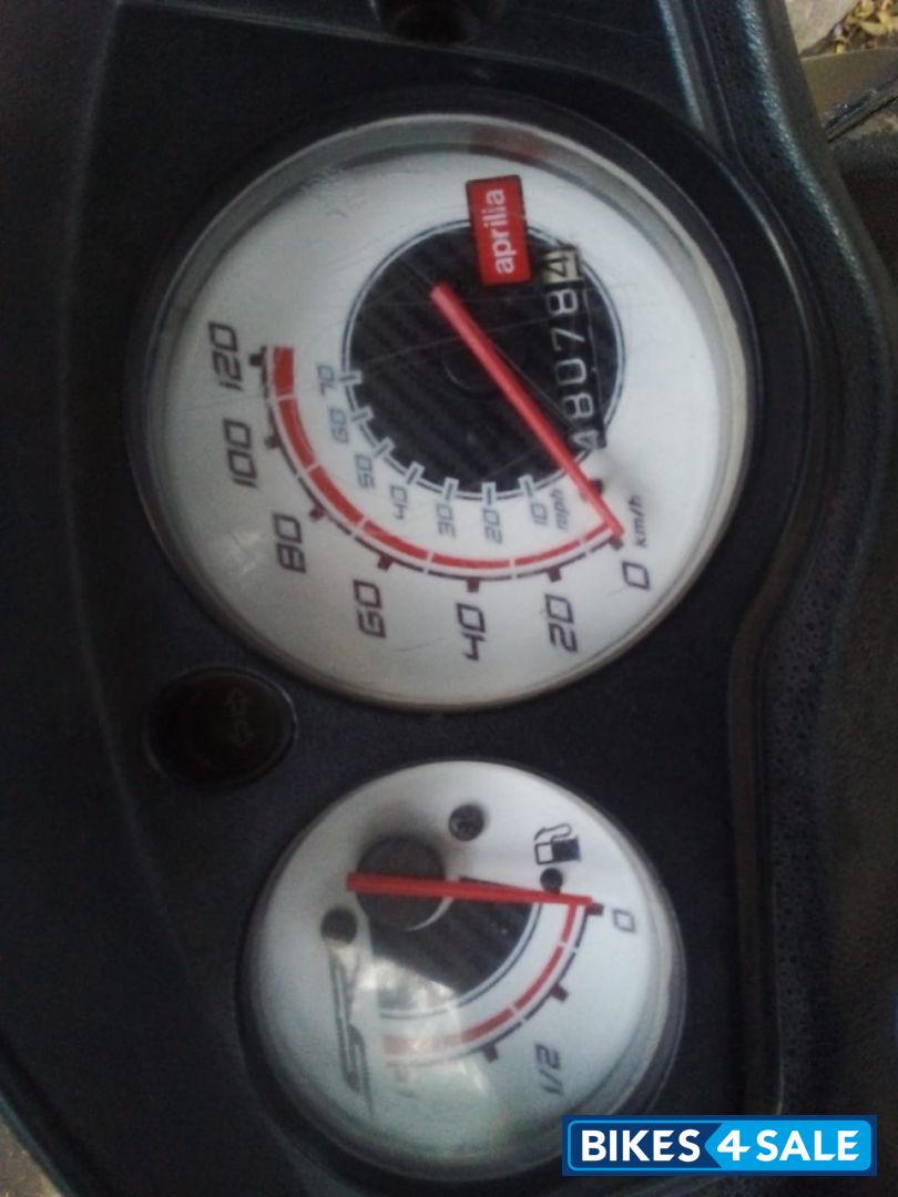 Black Aprilia SR 150