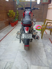 Bajaj V15