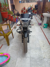 Bajaj V15