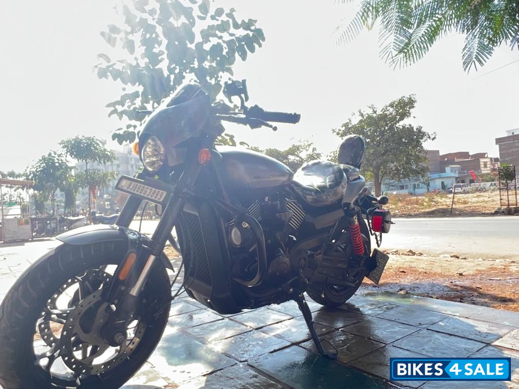 Silver Harley Davidson Street Rod