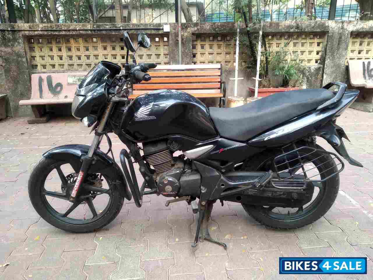 Black Honda CB Unicorn