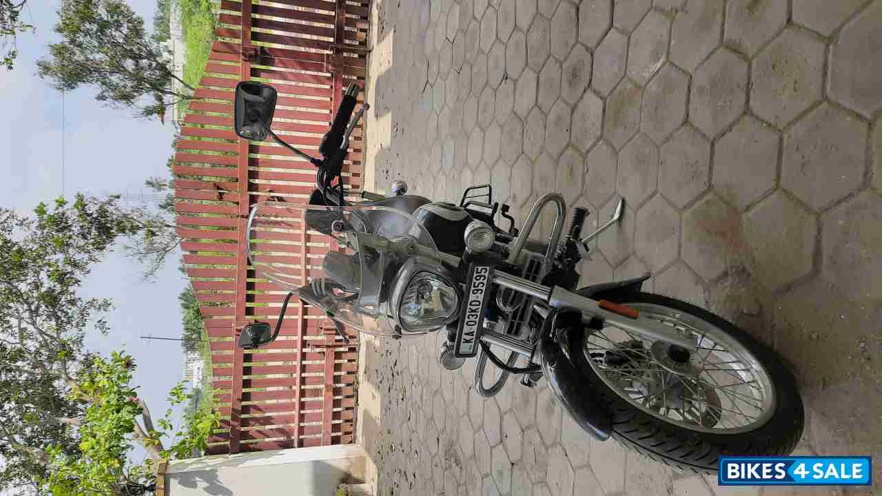 Bajaj Avenger Cruise 220 BS6 Bajaj Avenger Cruise 220 BS6