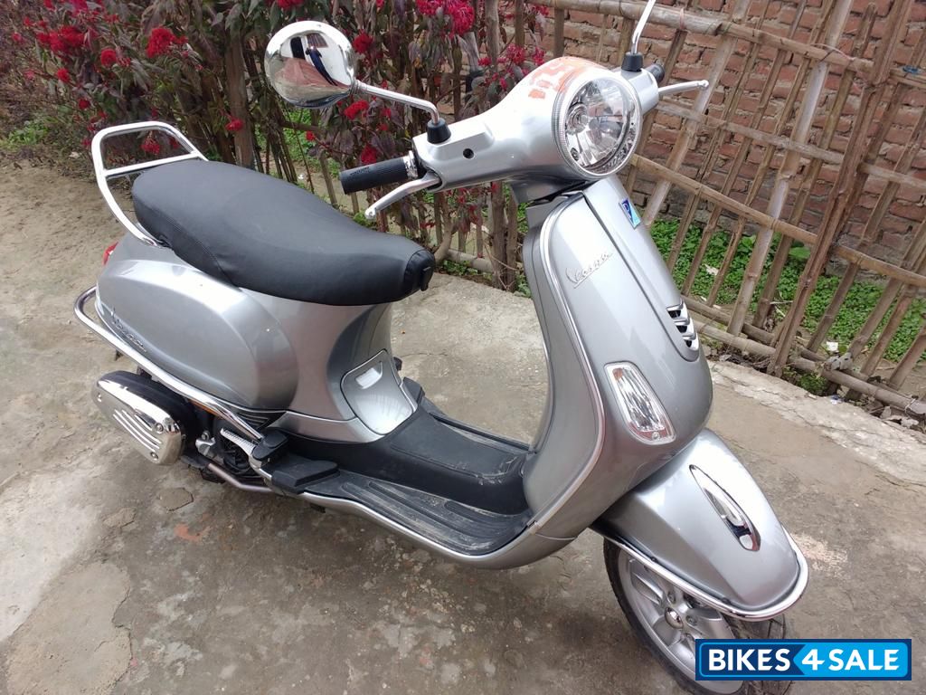 Vespa VXL 125
