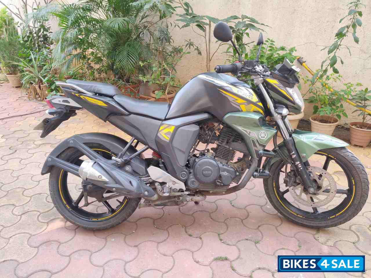 Military Green Yamaha FZ FI V2