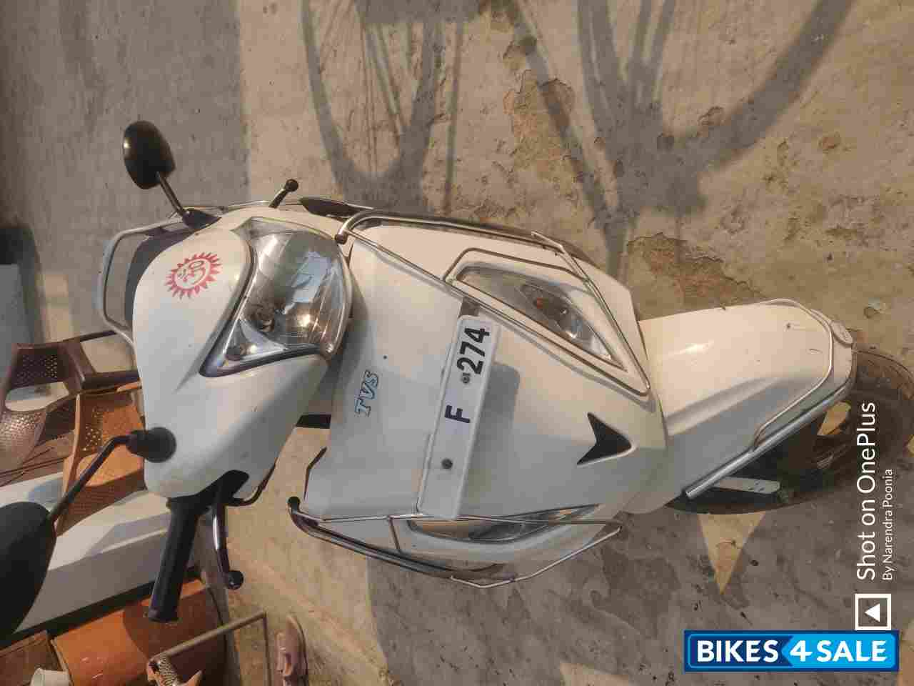 White TVS Jupiter JUPITER BSIV