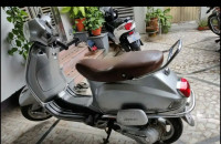 Vespa VXL 125