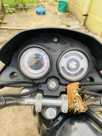 Black Bajaj Platina 100 ES