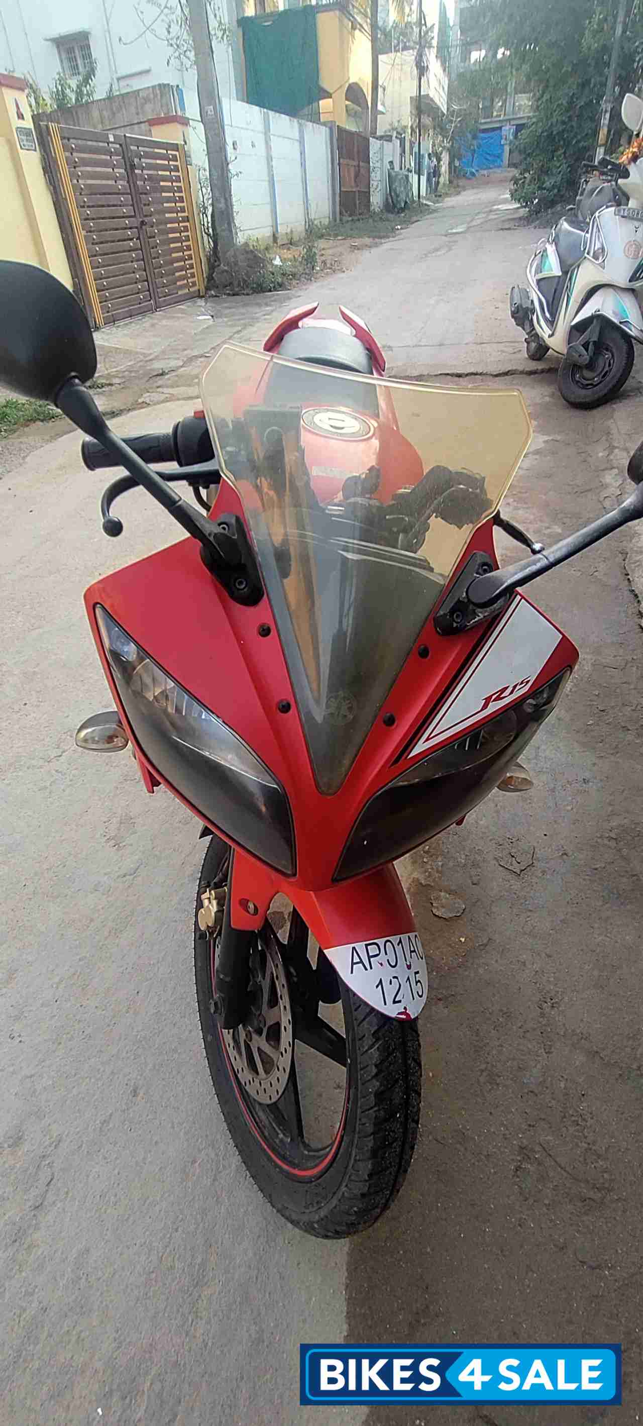 Red & White Yamaha YZF R15
