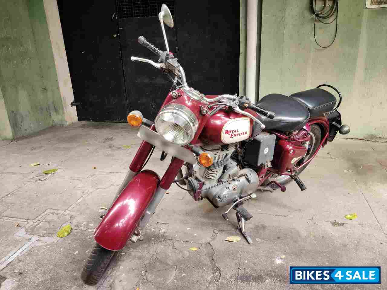 Maroon Royal Enfield Classic 500