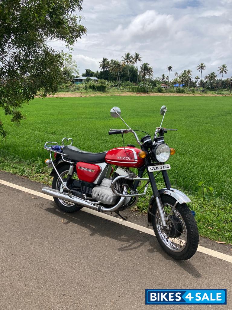 Ideal Jawa Yezdi Deluxe