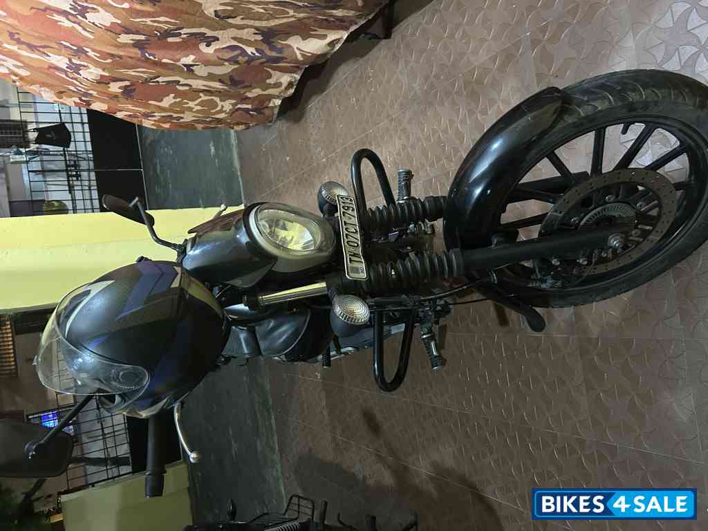Black Bajaj Avenger Street 160
