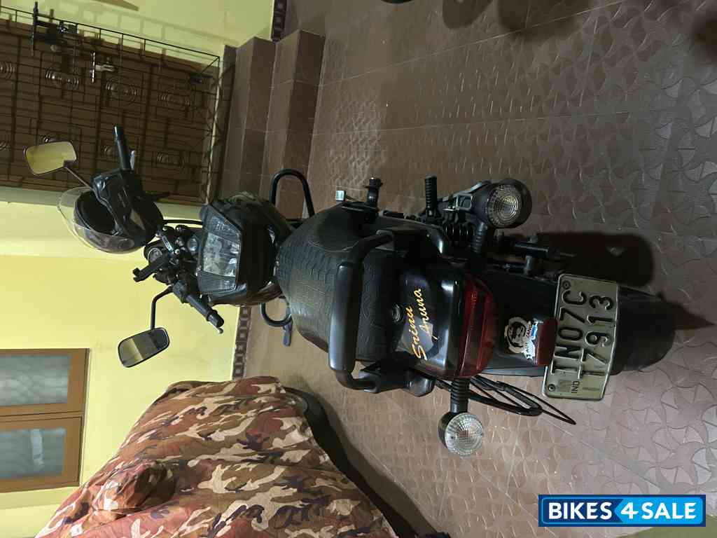 Black Bajaj Avenger Street 160