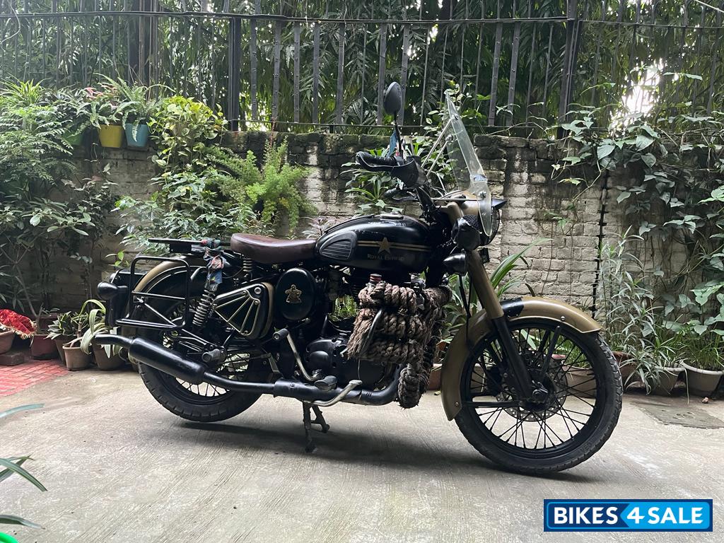 Black, Khaki Royal Enfield Classic 350