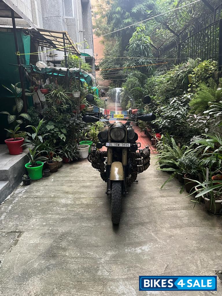 Black, Khaki Royal Enfield Classic 350