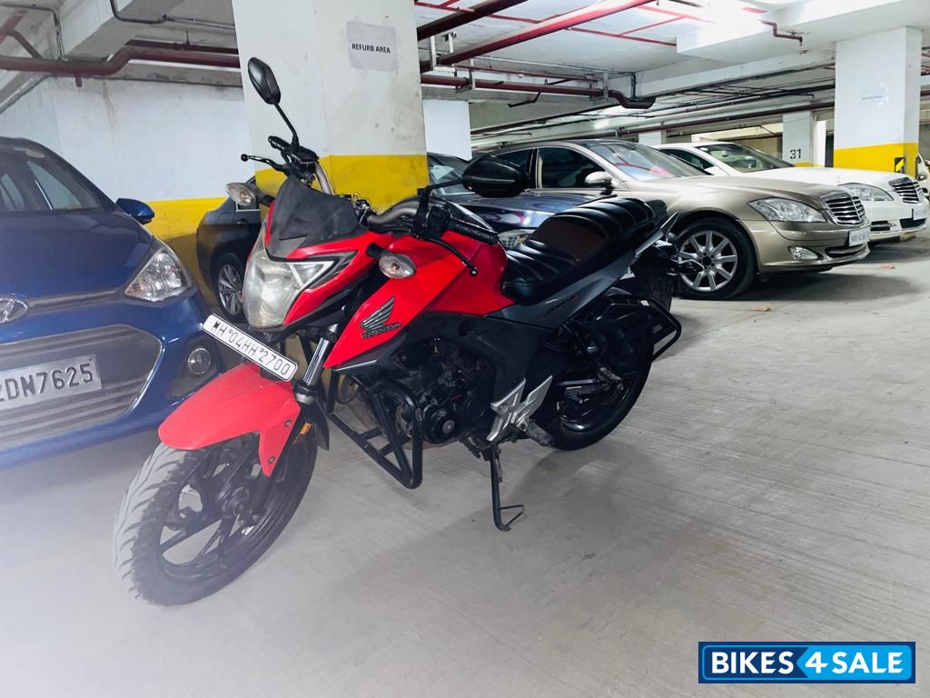 Honda CB Hornet 160R