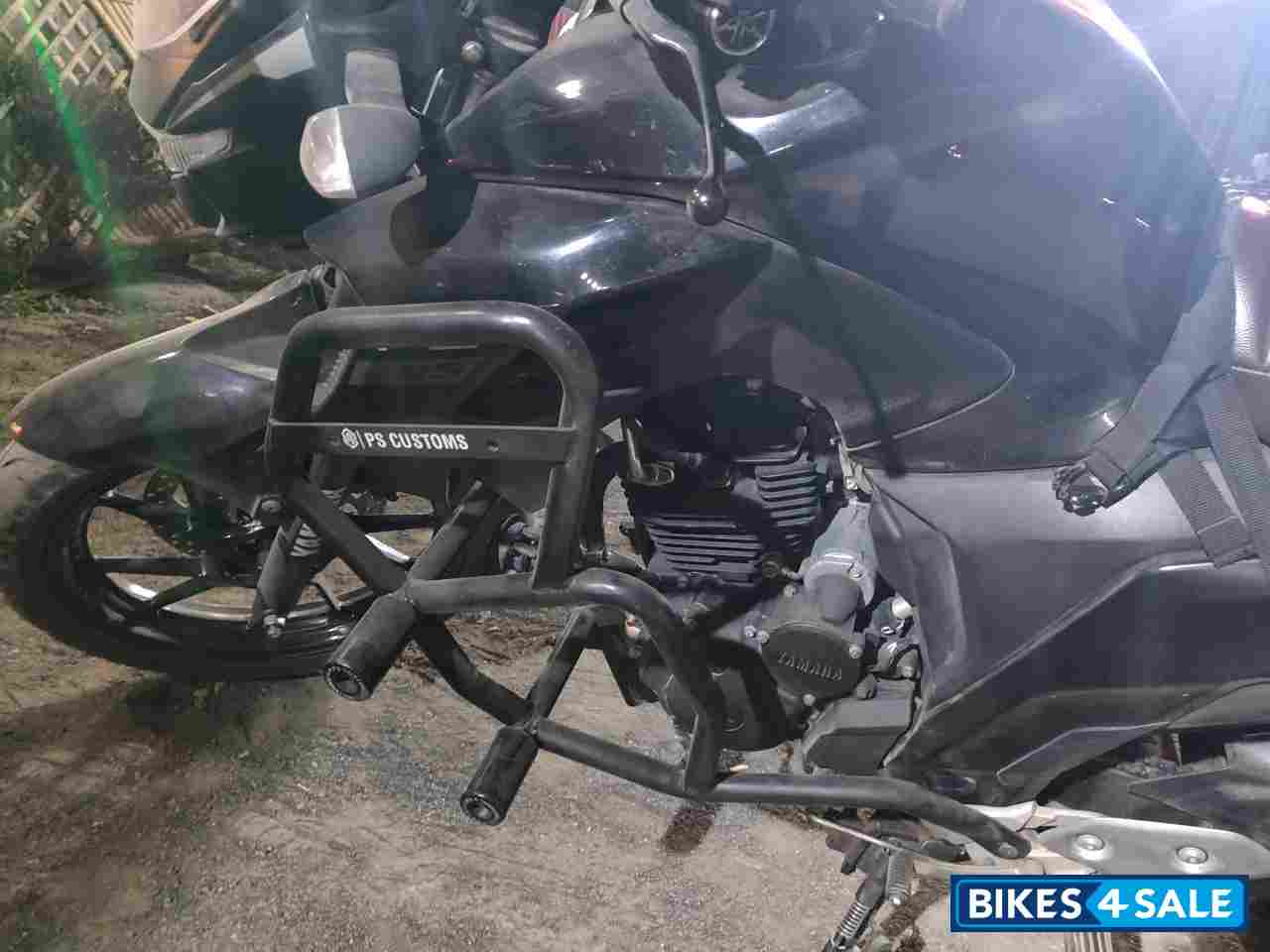 Black Yamaha FZ 25 BS6