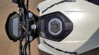 Moon White Bajaj Dominar 400 Disc