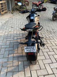 Silver Black Metallic KTM Duke 250 2022