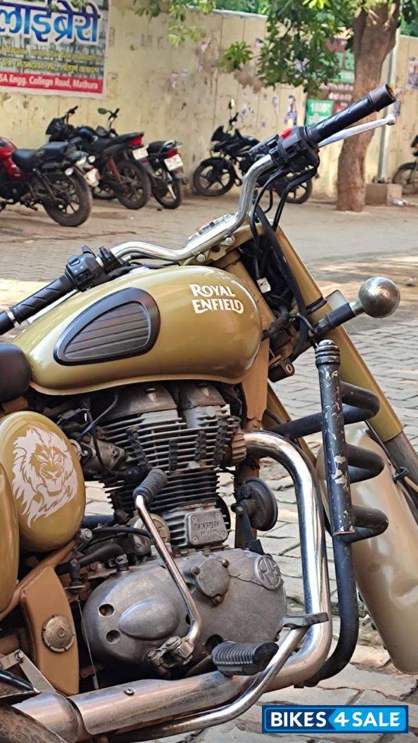 Royal Enfield Classic Desert Storm