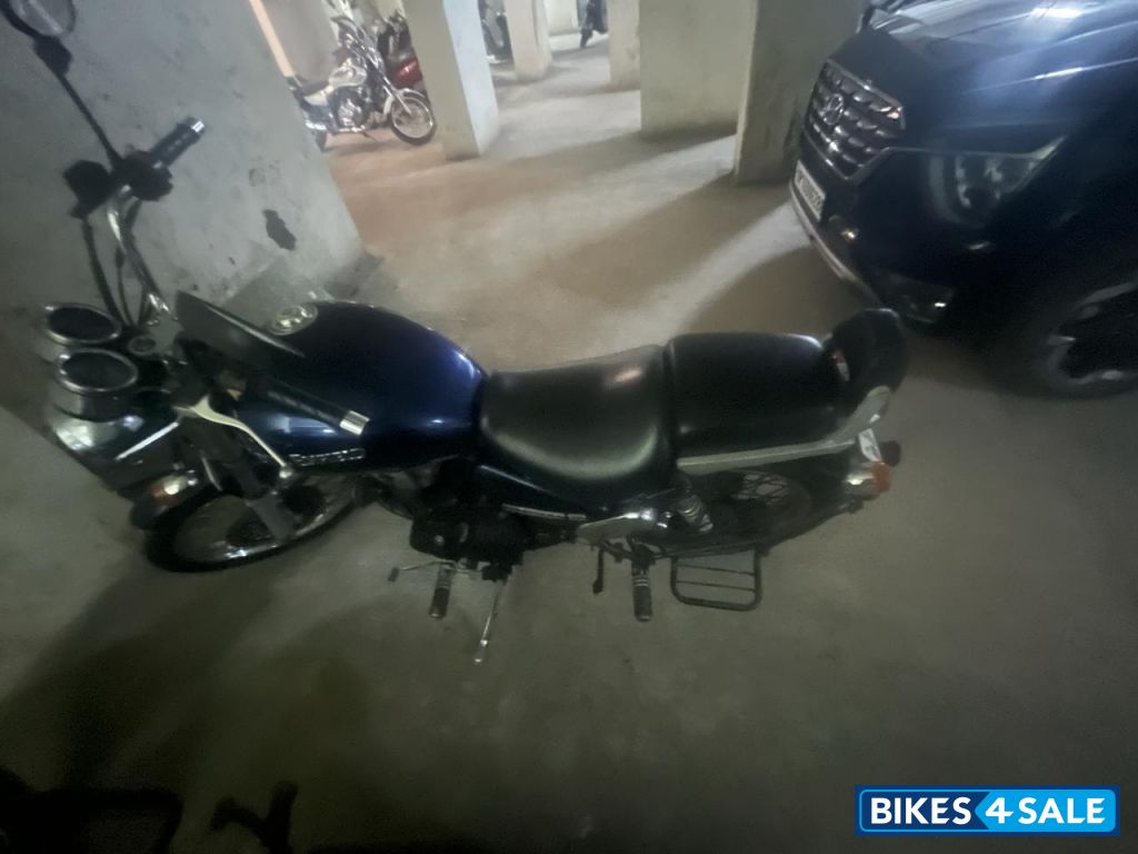 Blue Royal Enfield Thunderbird 350