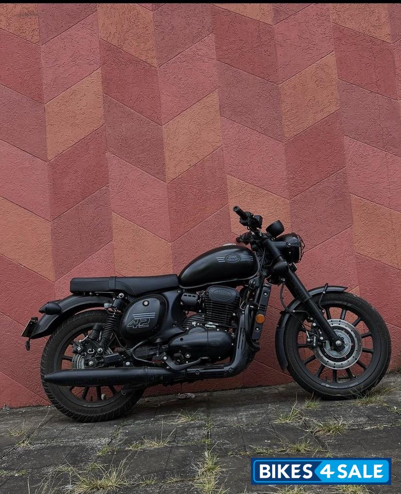 Black Jawa 42 Dual Channel ABS AllStar Black