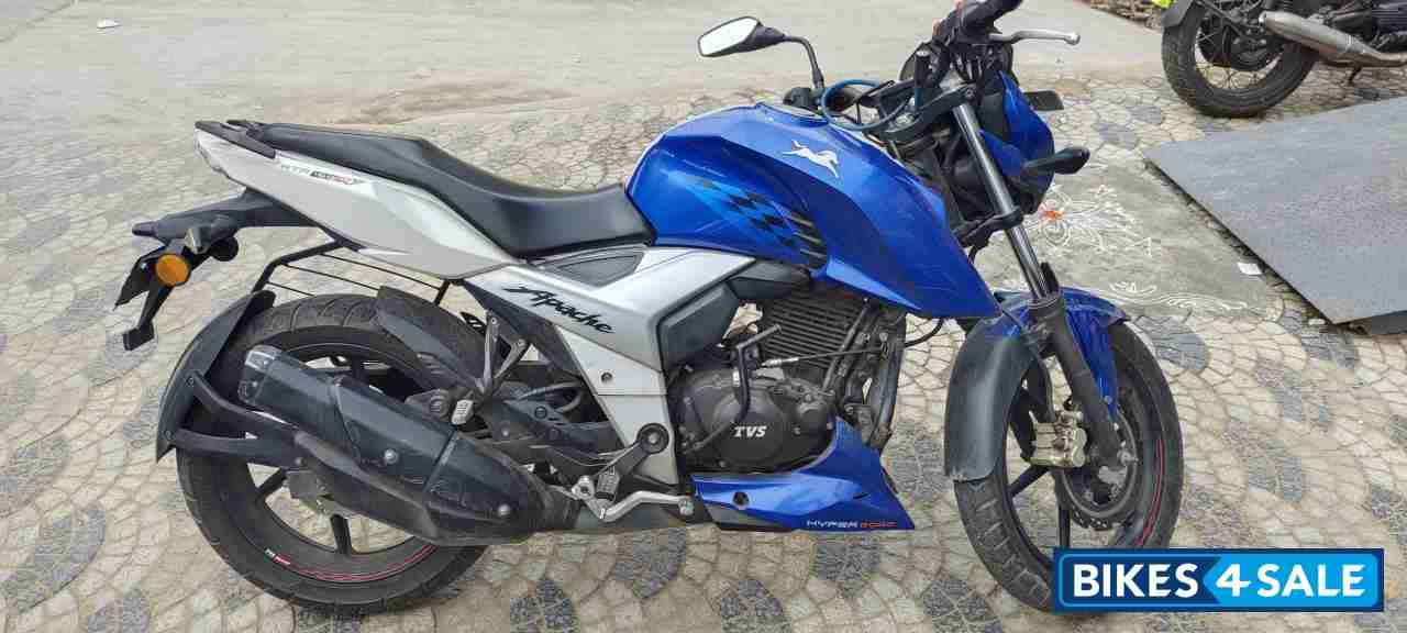 TVS Apache RTR 160 4V